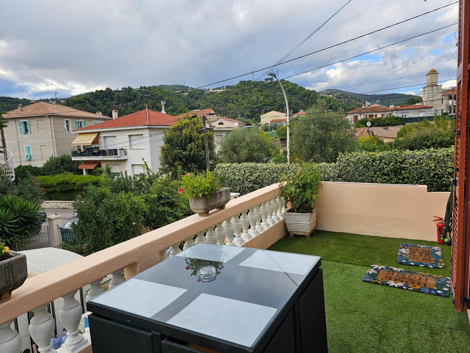 Studio 3 A La Trinite Proche De Nice 10 Mn, Monaco 15 Mn Et L'Italie 30 Mn Экстерьер фото